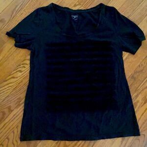 Loft size M t-shirt w/ ruffles in front